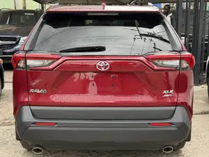 Toyota RAV4 XLE AWD 2020 Red