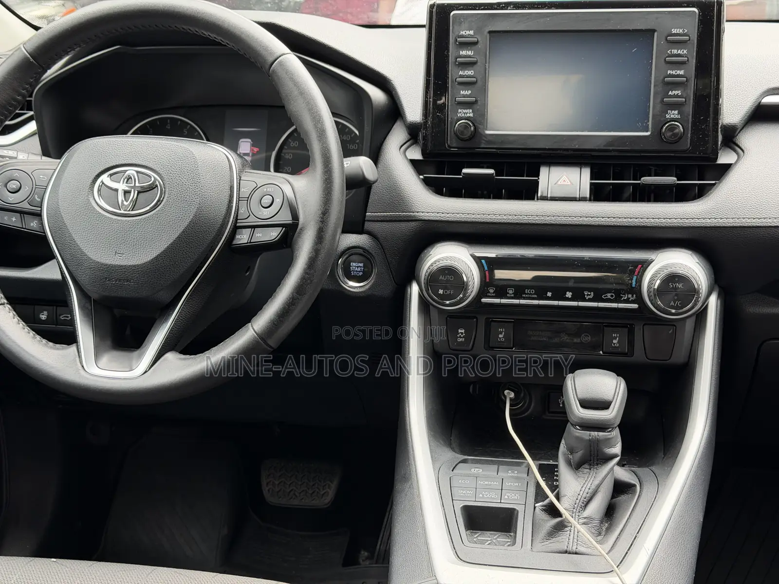 Toyota RAV4 XLE AWD 2020 Red