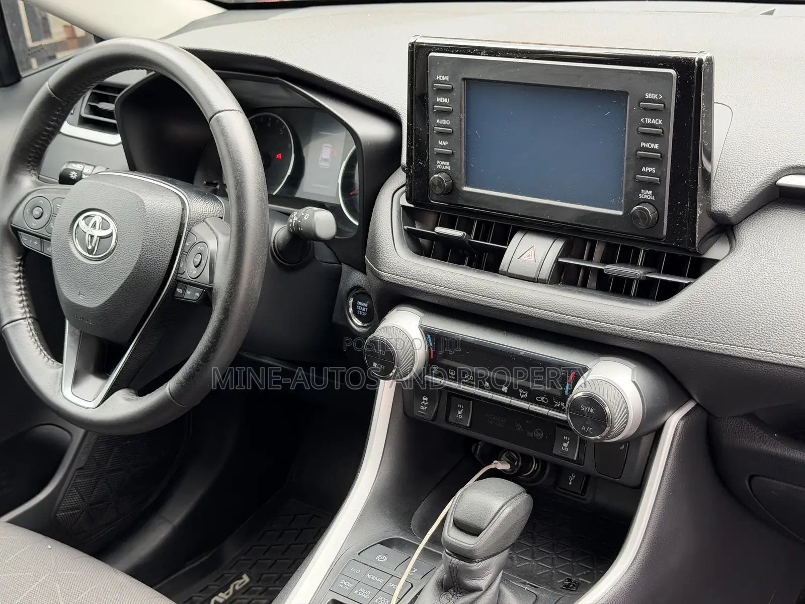 Toyota RAV4 XLE AWD 2020 Red
