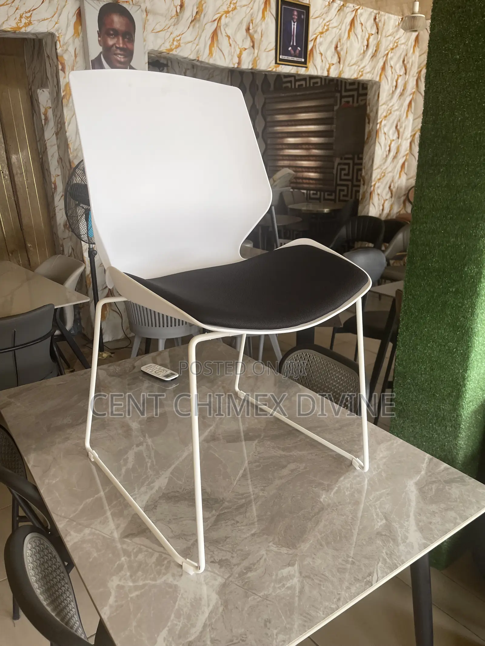 Padded Seat Restaurants Chairs