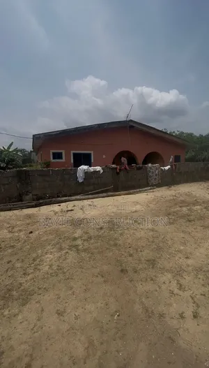 3bdrm Bungalow in Aiyetoro, Iba / Ojo for sale