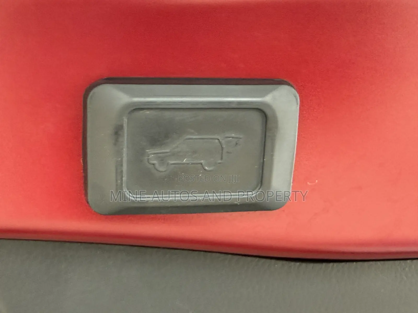 Toyota RAV4 XLE AWD 2020 Red