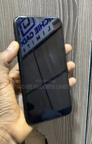 Apple iPhone XR 64 GB Black