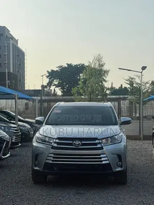 Toyota Highlander Limited 4x4 V6 (3.5L 6cyl 8A) 2017 Silver