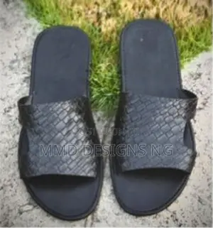 MMD Zangoskin Men's Black Woven-Texture Slides