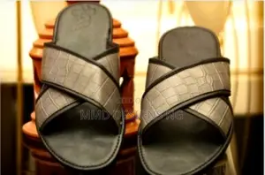 MMD Shadow Rider Men's Grey Black Cross-Strap Slides