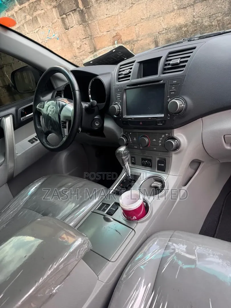 Toyota Highlander 2012 Silver