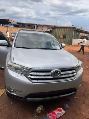 Toyota Highlander 2012 Silver