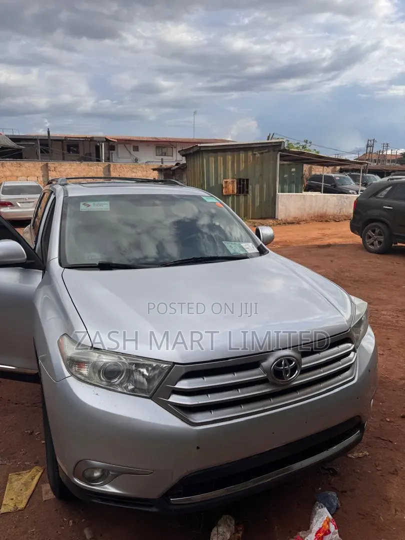 Toyota Highlander 2012 Silver