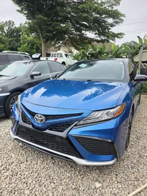 Toyota Camry XSE V6 (3.5L V6 8A) 2019 Blue