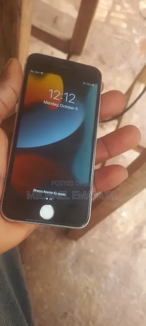 Apple iPhone 6s 32 GB Silver