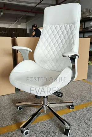 Executive Office Recliner Chair, White.