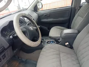 Toyota Hilux 2014 White