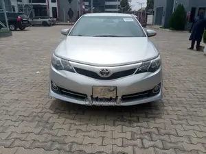 Toyota Camry 2014 Silver