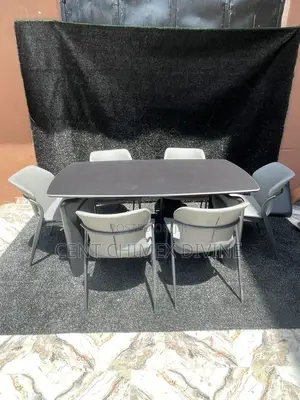 Versatile 6 Seater Dinning