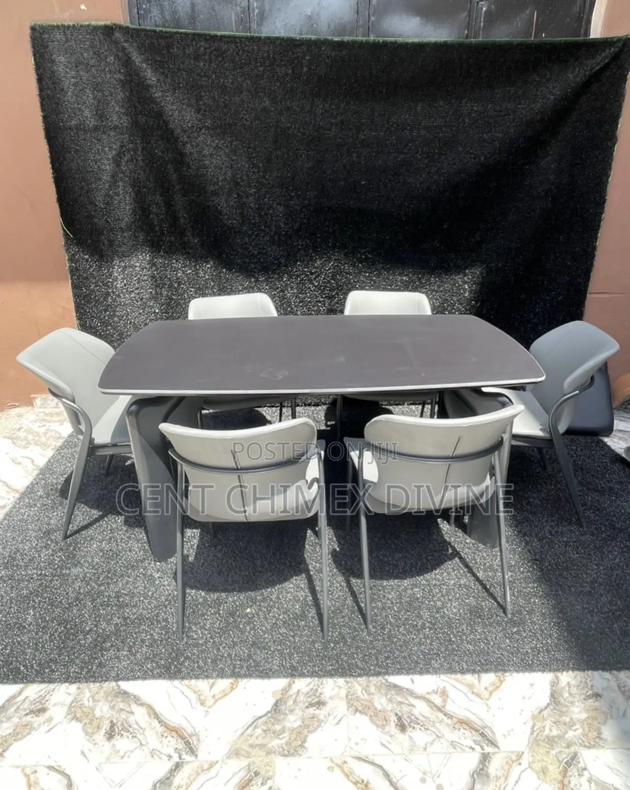 Versatile 6 Seater Dinning