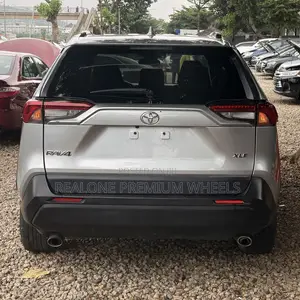 Toyota RAV4 XLE AWD 2020 Silver