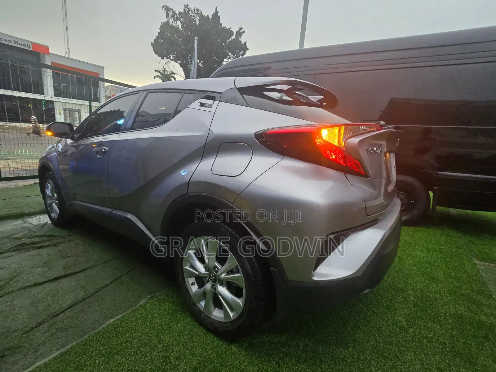 Toyota C-HR 2023 Silver