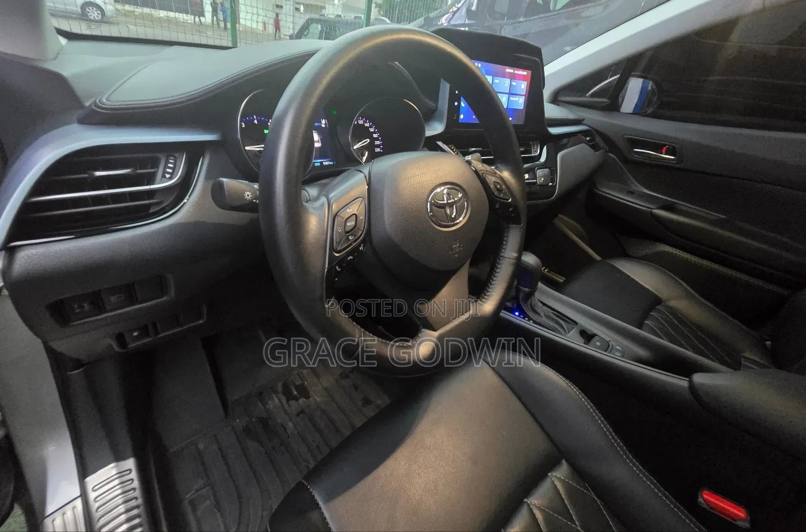 Toyota C-HR 2023 Silver