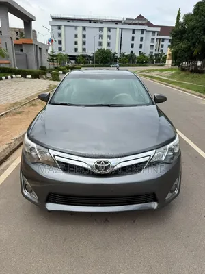 Toyota Camry 2014 Gray