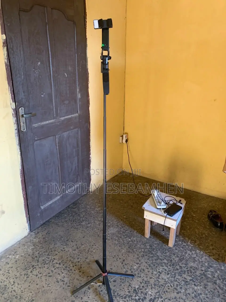 Phone Tracking Tripod