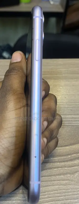 Apple iPhone 11 64 GB Purple