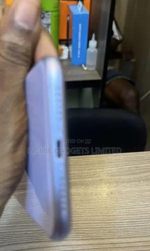 Apple iPhone 11 64 GB Purple