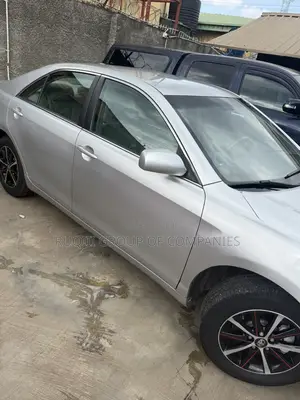 Toyota Camry LE 4dr Sedan (2.5L 4cyl 6AM) 2010 Silver