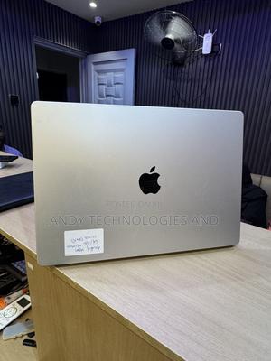 Laptop Apple MacBook Pro 2021 M1 Max 64GB Apple M1 Max SSD 1T