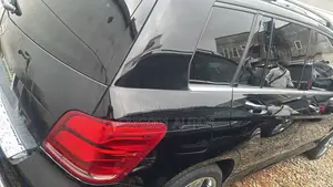Mercedes-Benz GLK-Class Base GLK 350 4dr AWD 4MATIC (3.5L 6cyl 7A) 2015