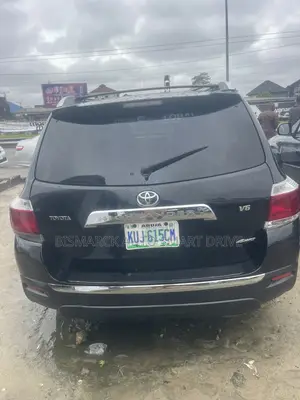 Toyota Highlander Limited 2010 Black