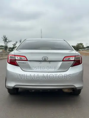 Toyota Camry 2012 Silver