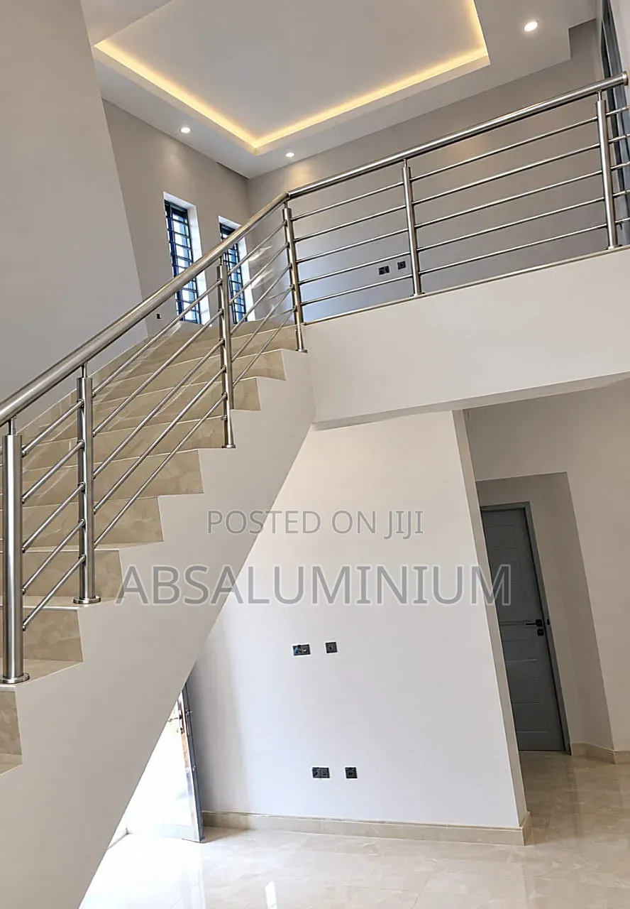 Horizontal Stainless Hand Railings