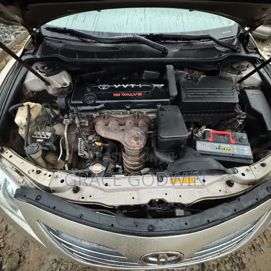 Toyota Camry 2008 Gold