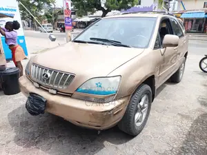 Lexus RX 2002 Gold