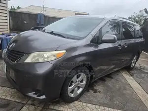 Toyota Sienna 2012 Gray