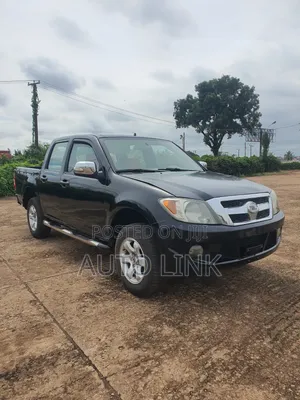 IVM Carrier 4WD 2013 Black