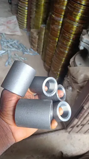 1"x 3000 Socket Carbon Steel Threaded