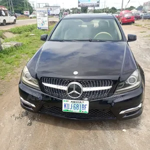 Mercedes-Benz C300 2010 Black