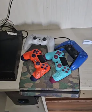 Playstation 4 Slim
