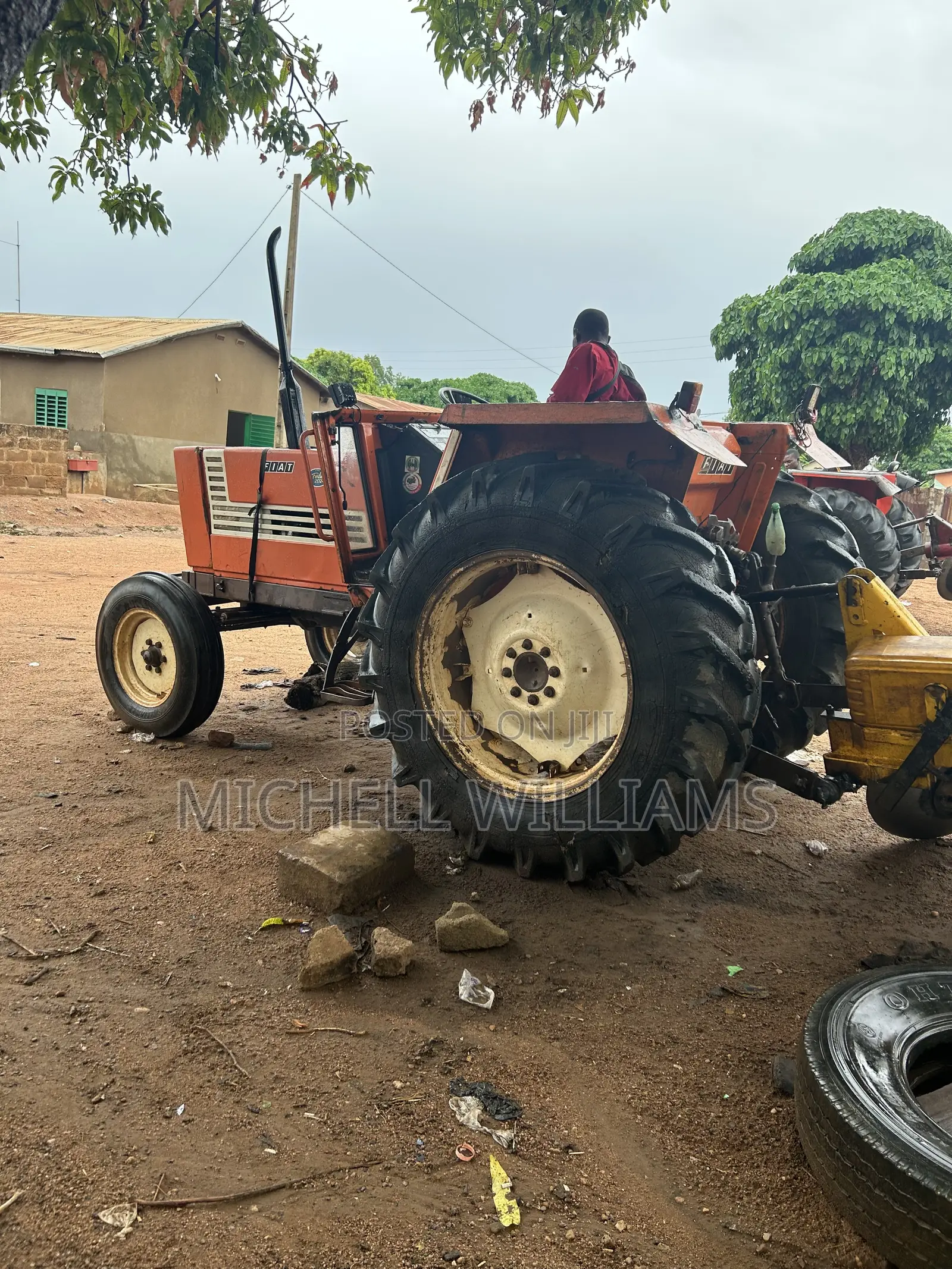 Fiat Tractor 780