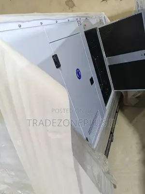 Heavy Duty Perkins 200kVA Soundproof Gen
