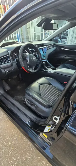 Toyota Camry SE (2.5L 4cyl 8A) 2019 Black