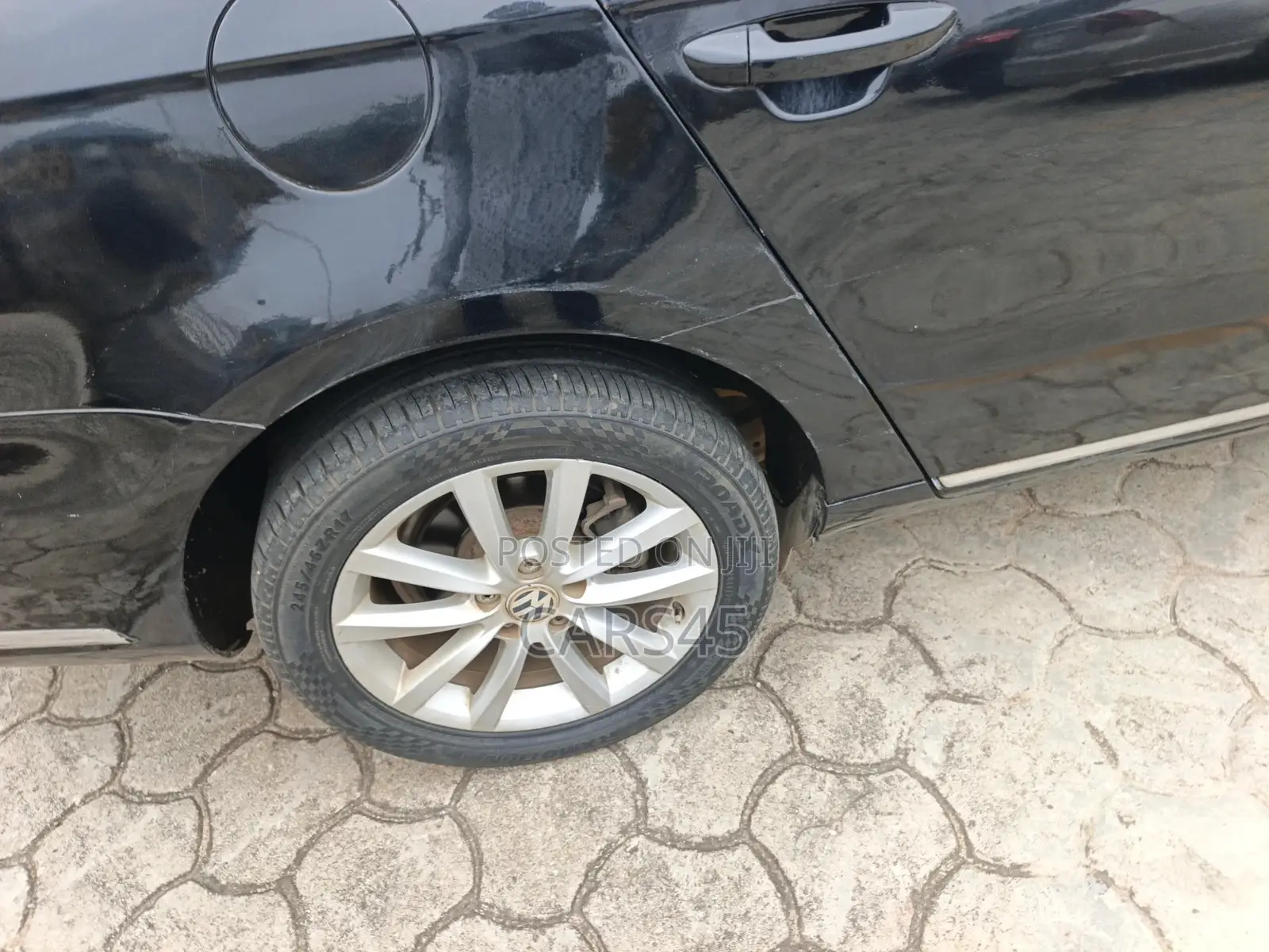 Volkswagen Passat 2012 Black