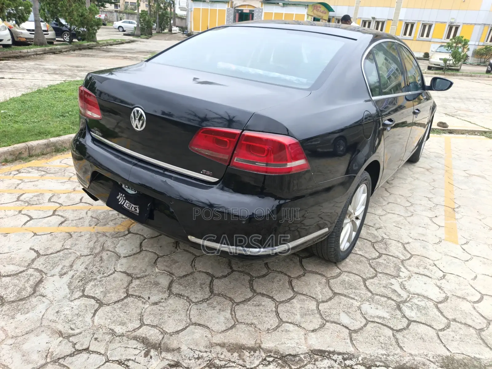 Volkswagen Passat 2012 Black