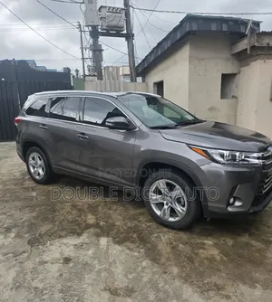 Toyota Highlander XLE V6 4x2 (3.5L 6cyl 6A) 2016 Gray