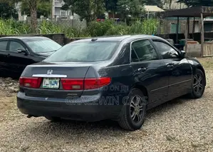 Honda Accord 2005 Gray