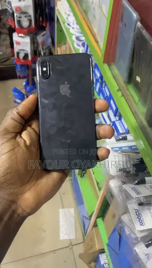 Apple iPhone X 64 GB Black