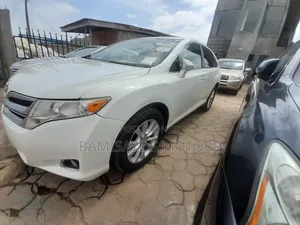 Toyota Venza LE 4dr Wagon (2.7L 4cyl 6A) 2014 White