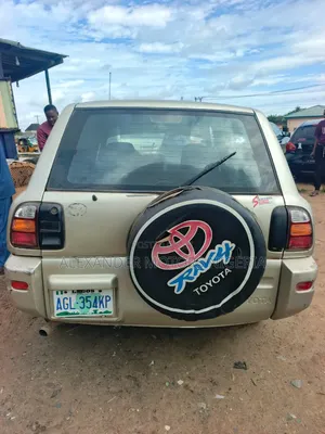 Toyota RAV4 Base FWD 1999 Silver
